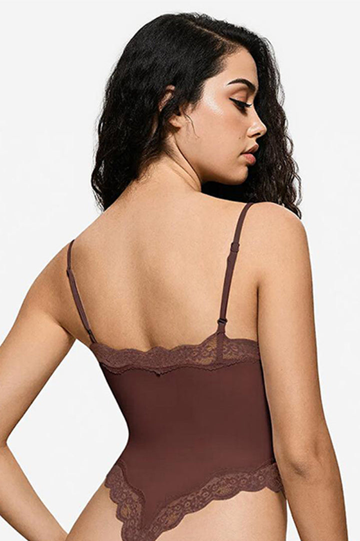 Sexy einfarbiger Stretch-Bodysuit mit Spaghettiträgern und Spitzenbesatz